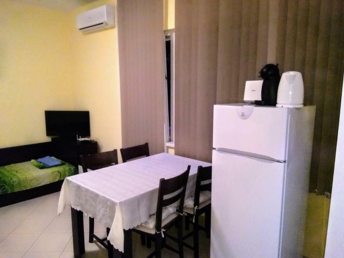 Apartment Nedyalkov Varna Exteriör bild